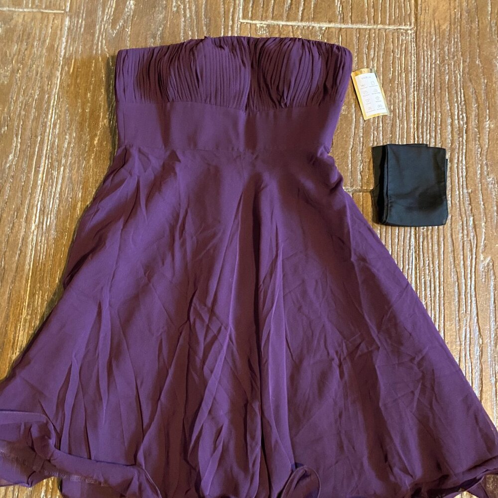 Fancy Short Purple w/ black sash Prom/Party type dress. Size 6